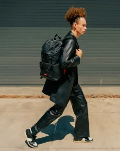 HILLS|BACKPACKS><noscript><img width=