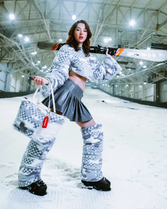 TOTES|HANDBAGS>SPRAYGROUND 3AM PLUSH SWISS ALPS TOTE