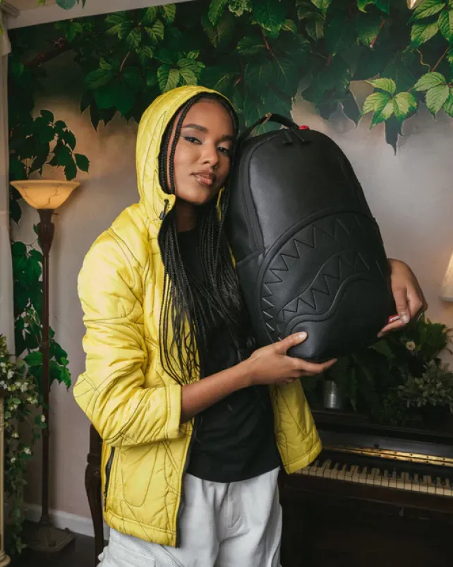 BACKPACKS>SPRAYGROUND EMBOSSED SHARK TRAVELER BACKPACK (DLXV)