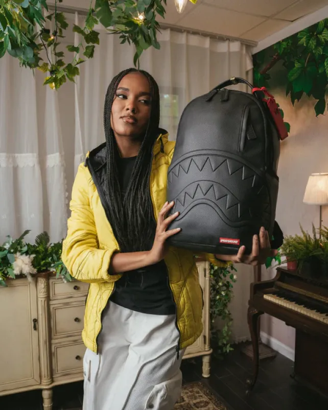 BACKPACKS>SPRAYGROUND EMBOSSED SHARK TRAVELER BACKPACK (DLXV)