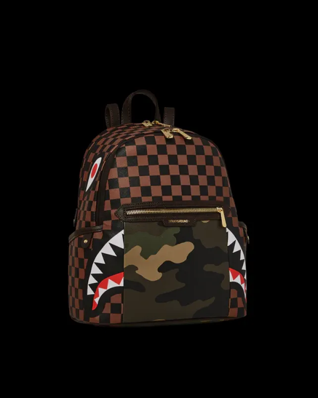 SAVAGES|BACKPACKS>SPRAYGROUND EXTERIOR GOLD ZIP POCKET SHARKS IN PARIS SAVAGE BACKPACK