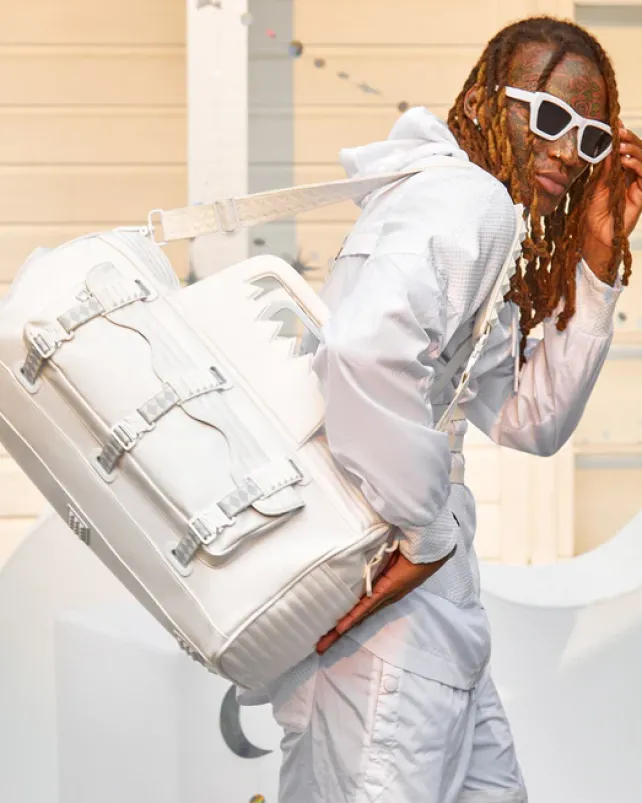 DUFFLES>SPRAYGROUND FUTURE TRAVELER CARGO DUFFLE