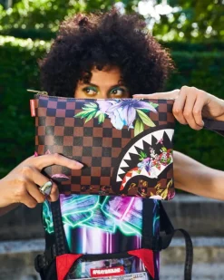 CROSSOVER CLUTCHES>SPRAYGROUND GARDEN OF SHARKS CROSSOVER CLUTCH