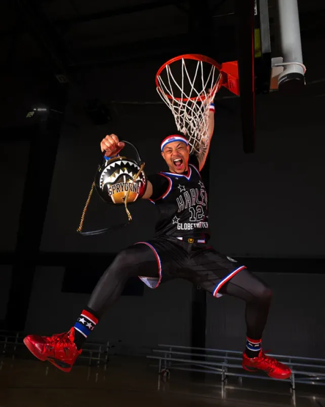 HANDBAGS|BACKPACKS>SPRAYGROUND HARLEM GLOBETROTTERS BASKETBALL BAG
