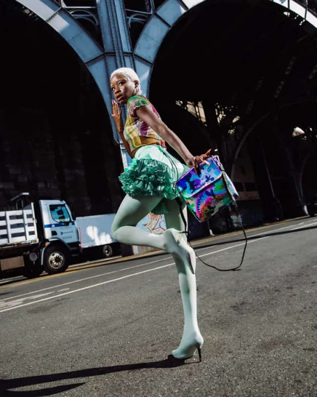 SLINGS|CROSSBODYS>SPRAYGROUND HEAVY RHYTHM MESSENGER SLING BAG