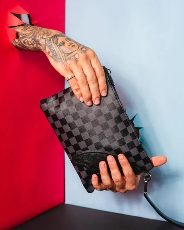 CROSSOVER CLUTCHES>SPRAYGROUND HENNY BLACK CROSSOVER CLUTCH