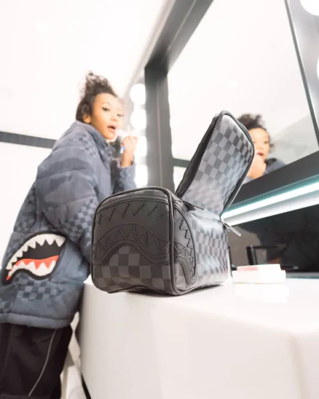 TOILETRIES AKA MONEY BAGS>SPRAYGROUND HENNY BLACK TOILETRY BAG