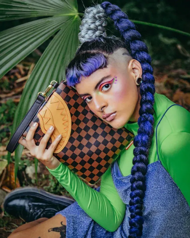 CROSSOVER CLUTCHES>SPRAYGROUND HENNY CROSSOVER CLUTCH