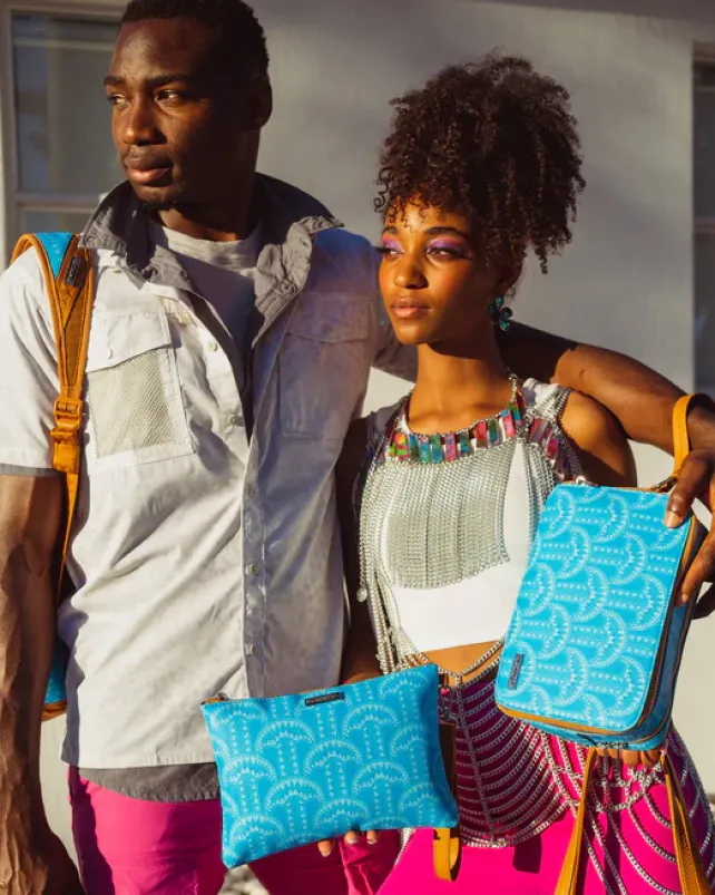 CROSSOVER CLUTCHES>SPRAYGROUND ILLUCHAINS TURQ CROSSOVER CLUTCH
