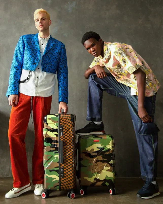 FULL-SIZE LUGGAGE>SPRAYGROUND JUNGLE PARIS 29.5u201d FULL-SIZE SHARKITECTURE LUGGAGE