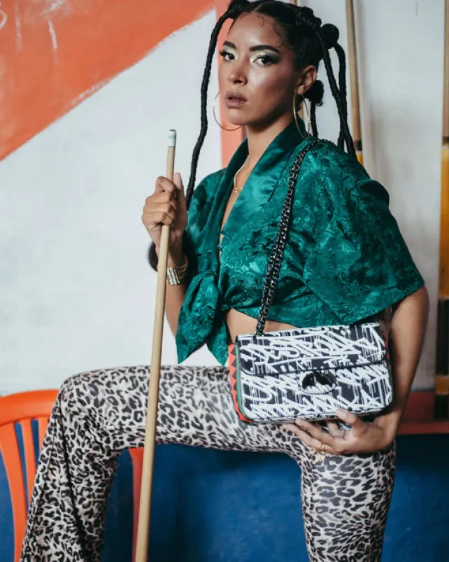 HANDBAGS>SPRAYGROUND NIGHT NIGHT SHARKCHAIN HANDBAG