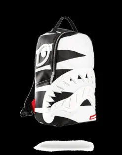 BACKPACKS>SPRAYGROUND PHANTOM WHITE RUBBER SHARK