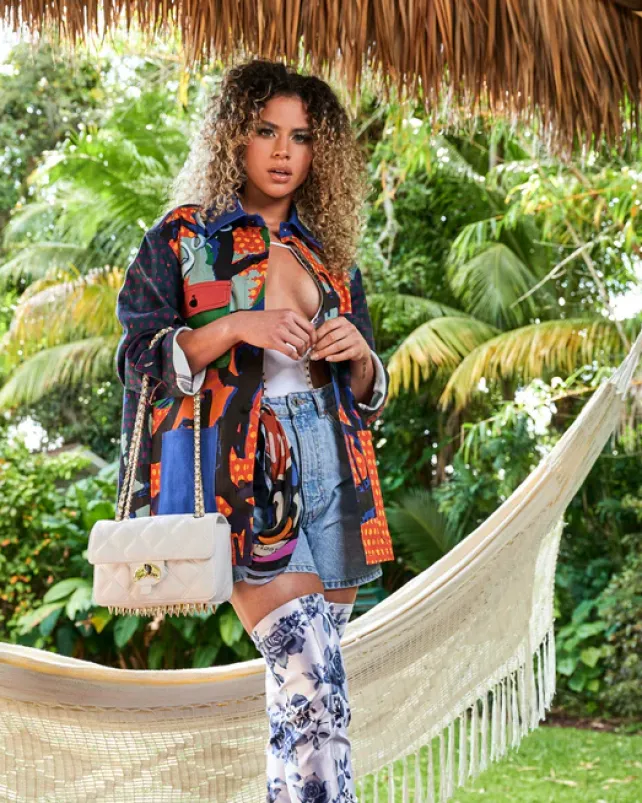HANDBAGS>SPRAYGROUND RIVIERA LE BLANC GOLD CHAIN SHARK HANDBAG