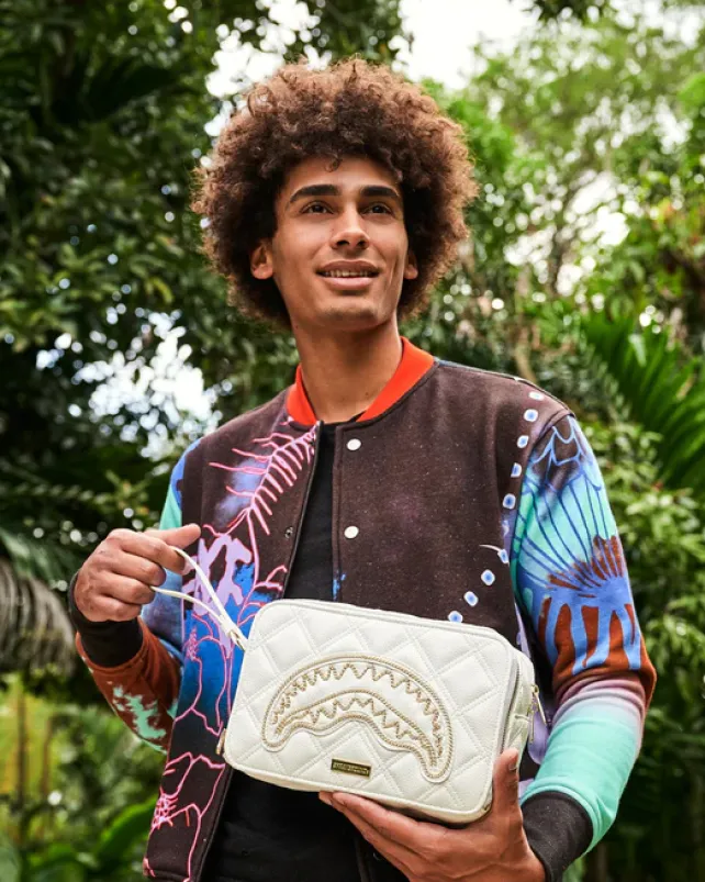TOILETRIES AKA MONEY BAGS>SPRAYGROUND RIVIERA LE BLANC GOLD CHAIN SHARK TOILETRY BAG