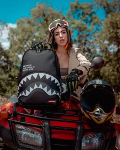 BACKPACKS>SPRAYGROUND SHARK CENTRAL GREYTONE BACKPACK (DLXV)