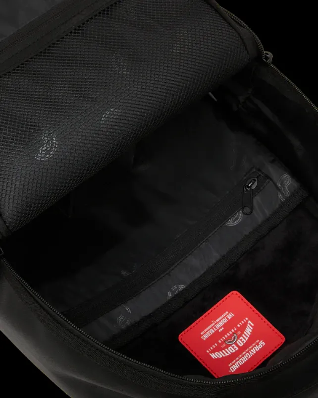 BACKPACKS>SPRAYGROUND SHARK CENTRAL GREYTONE BACKPACK (DLXV)
