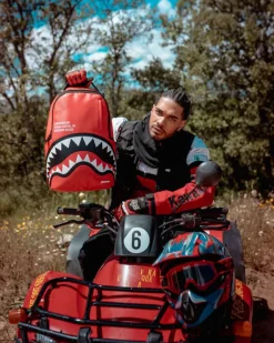 BACKPACKS>SPRAYGROUND SHARK CENTRAL (RED) (DLXV)