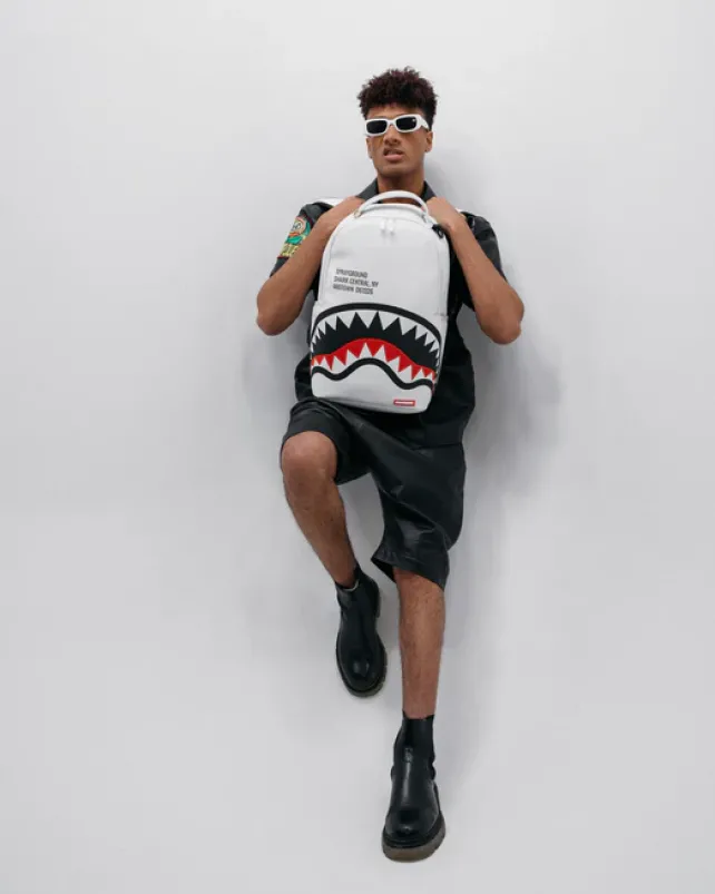 BACKPACKS>SPRAYGROUND SHARK CENTRAL (WHT) BACKPACK (DLXV)