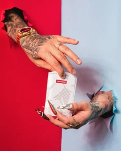WALLETS>SPRAYGROUND SHARK CHECK (WHITE) WALLET