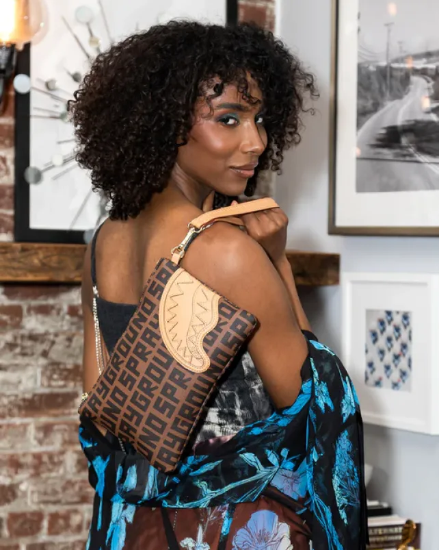 CROSSOVER CLUTCHES>SPRAYGROUND SHARKFINITY CROSSOVER CLUTCH