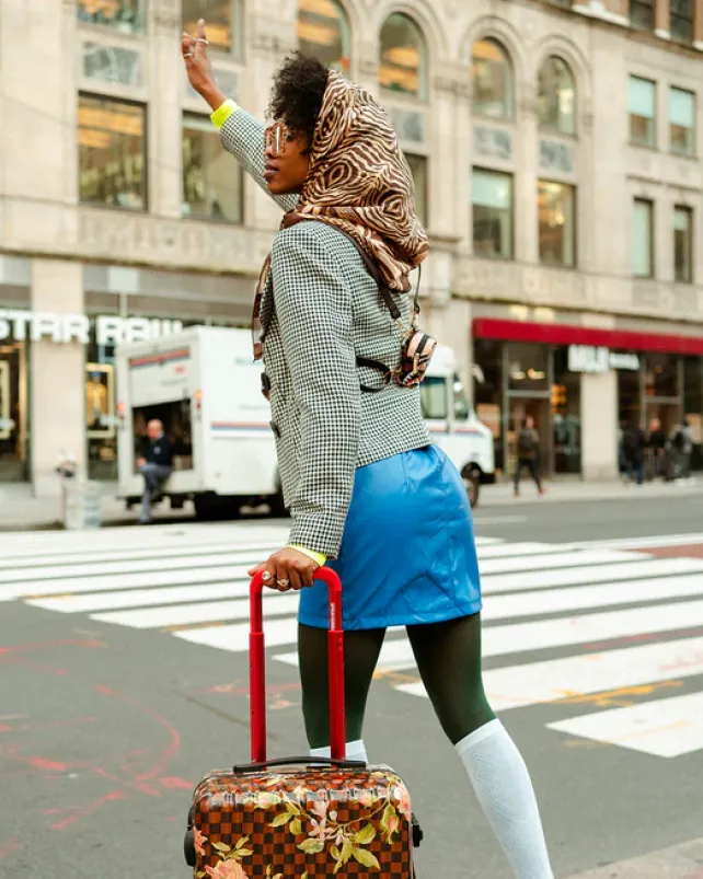 BACKPACKS>SPRAYGROUND SHARKFLOWER THE WORLDS SMALLEST BACKPACK