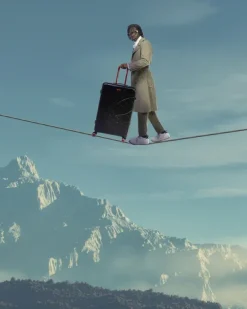 FULL-SIZE LUGGAGE><noscript><img width=