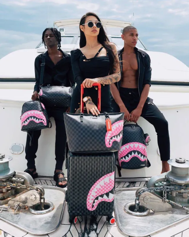 CARRY-ON LUGGAGE>SPRAYGROUND SHARKS IN CANDY CARRY-ON LUGGAGE