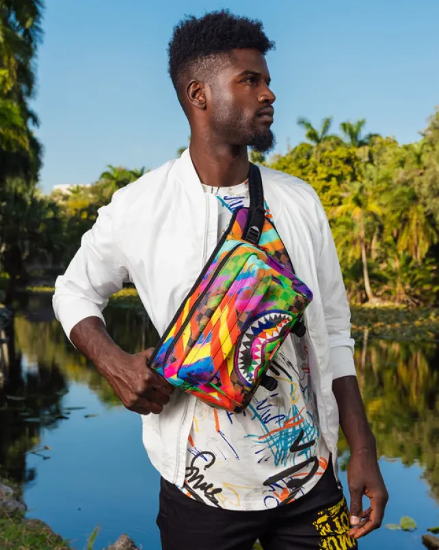 CROSSBODYS>SPRAYGROUND SHARKS IN PARIS CITY STREAKS CARGO CROSSBODY