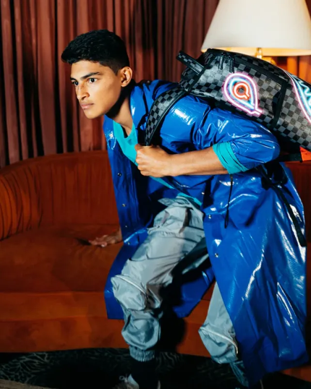 BACKPACKS>SPRAYGROUND SHARKS IN PARIS GLOW BACKPACK (DLXV)