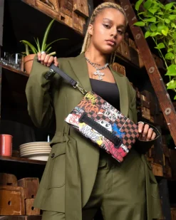 CROSSOVER CLUTCHES>SPRAYGROUND SHARKS IN PARIS THE RIZZ CROSSOVER CLUTCH