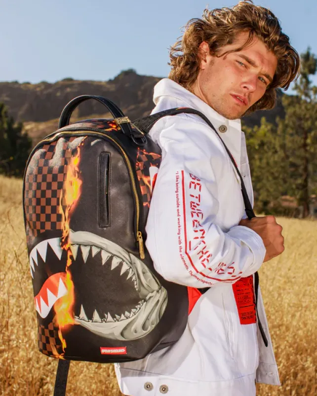 BACKPACKS>SPRAYGROUND SHARKS IN PARIS UNSTOPPABLE BACKPACK (DLXV)