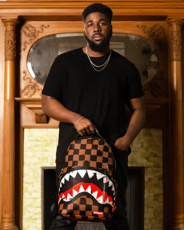 BACKPACKS>SPRAYGROUND SHARKS IN PARIS VANQUISH BACKPACK (DLXV)