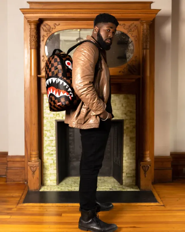 BACKPACKS>SPRAYGROUND SHARKS IN PARIS VANQUISH BACKPACK (DLXV)
