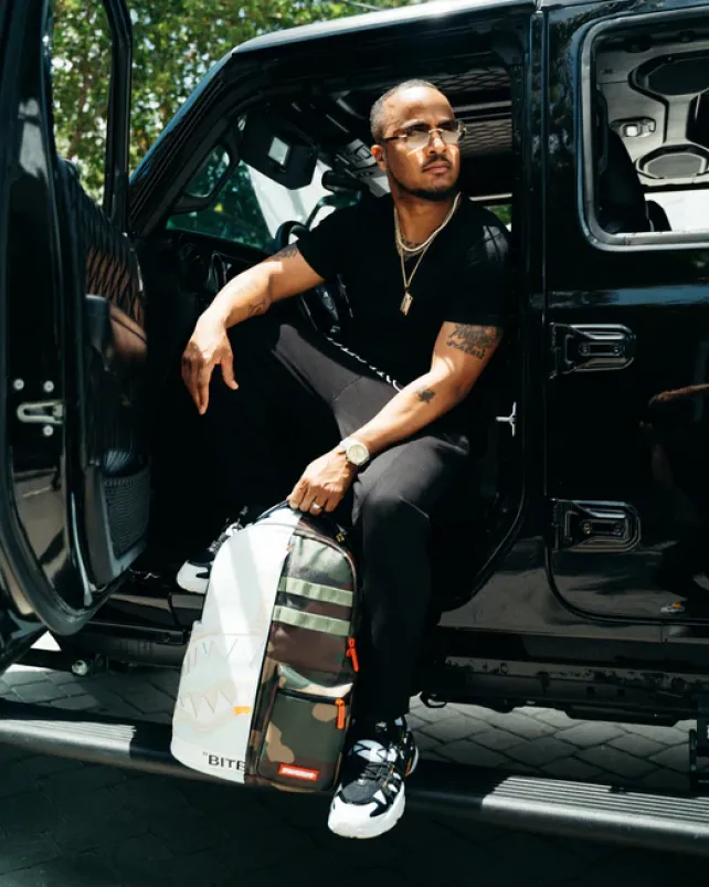BACKPACKS>SPRAYGROUND SPLIT WEIRD BACKPACK (DLXV)