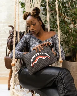 CROSSOVER CLUTCHES>SPRAYGROUND SPRAYGATTI REVV CROSSOVER CLUTCH