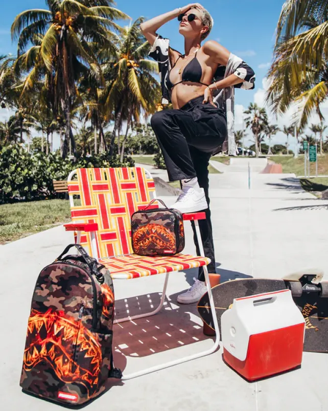 BACKPACKS>SPRAYGROUND THE LIL TJAY BURNER SHARK DLX BACKPACK