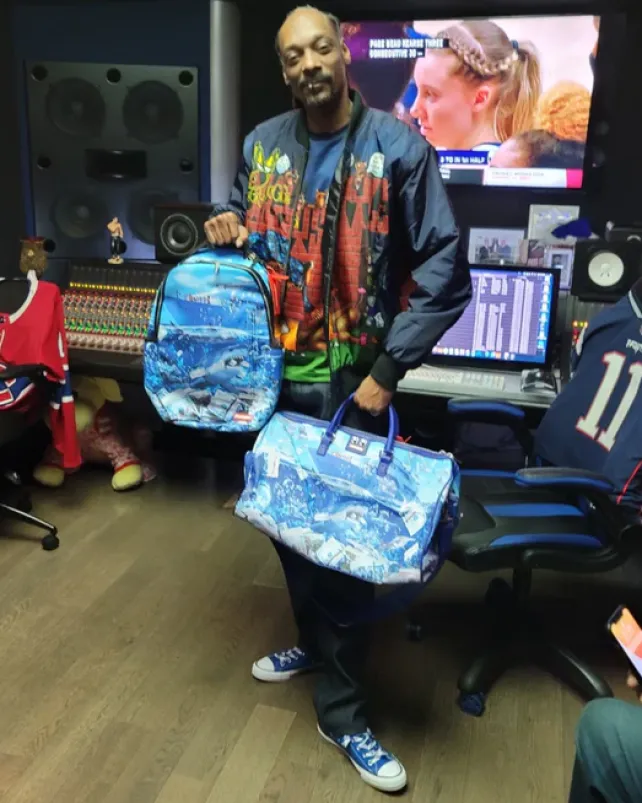 DUFFLES>SPRAYGROUND THE SHARK PARTY DUFFLE