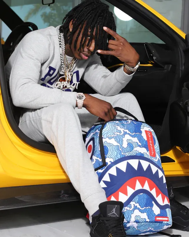 BACKPACKS>SPRAYGROUND THE SHARK WAVE (made from 100% recycled plastic bottles from the ocean)