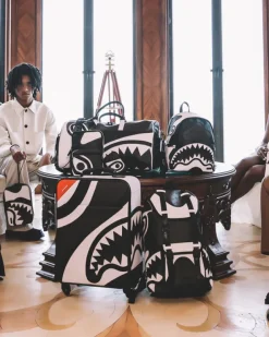HILLS|BACKPACKS><noscript><img width=