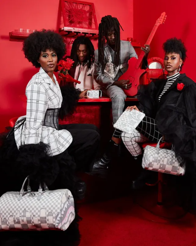 CROSSOVER CLUTCHES>SPRAYGROUND XTC LA PALAIS CROSSOVER CLUTCH